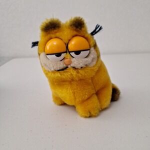 Vintage‎ 1981 United Feature Syndicate Garfield The Cat Sitting Plush Small 5"